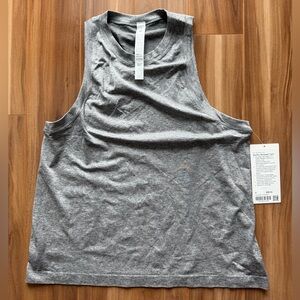 NWT Lululemon Swiftly Relaxed Fit Tank top - size 8
